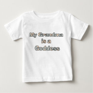 Bebé Mi abuela es una camiseta de diosa