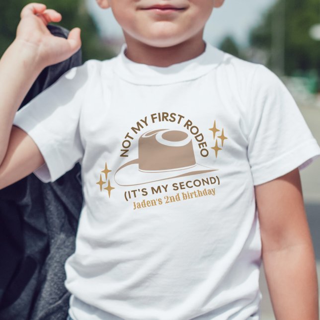 Bebé "No Es Mi Primer Rodeo" Camiseta de cumpleaños de  (Subido por el creador)