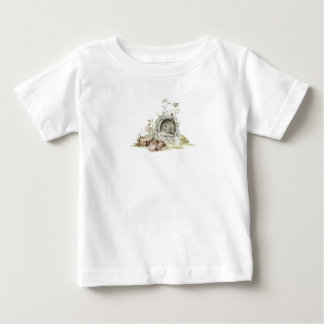 Bebé Oso en una camiseta de árbol