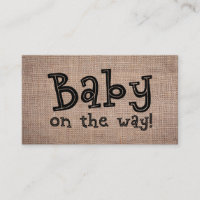 ¡Bebé por el camino! Tarjeta Rustic Burlap Gift