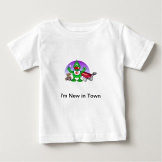 Bebé Soy nuevo en camiseta del niño de la ciudad