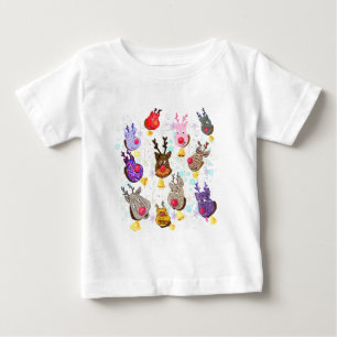 Bebé Un juguete de camiseta para bebés con campanas div