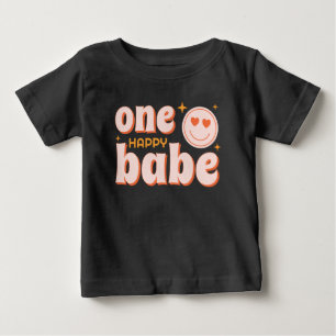 Bebé Una camiseta de primer cumpleaños feliz Babe Retro