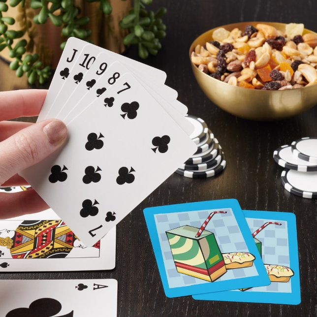 Bebida Con Cartas De Juego De Paja (Subido por el creador)