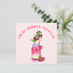 Bebida de cerezo con tarjeta de vacaciones de vera
