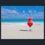 Bebidas en los volantes de la playa<br><div class="desc">Utilizando la función "personalizar",  agregue su propio texto si lo desea. Foto de Vera Kratochvil,  de www.publicdomainpictures.net. Ver mi tienda para más artículos de bebida.</div>