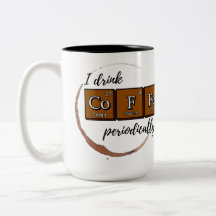 "Bebo CoFFe periódicamente" taza de café de 15 oz