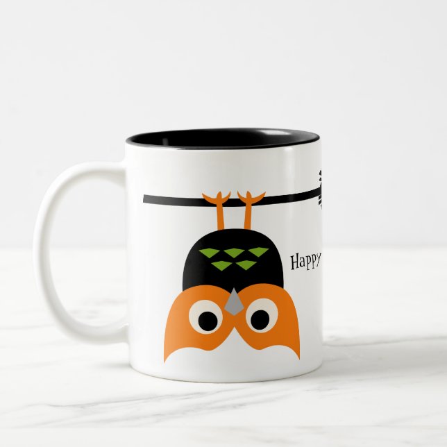 Bechuza boca abajo en una taza de baño de Hallowee (Izquierda)