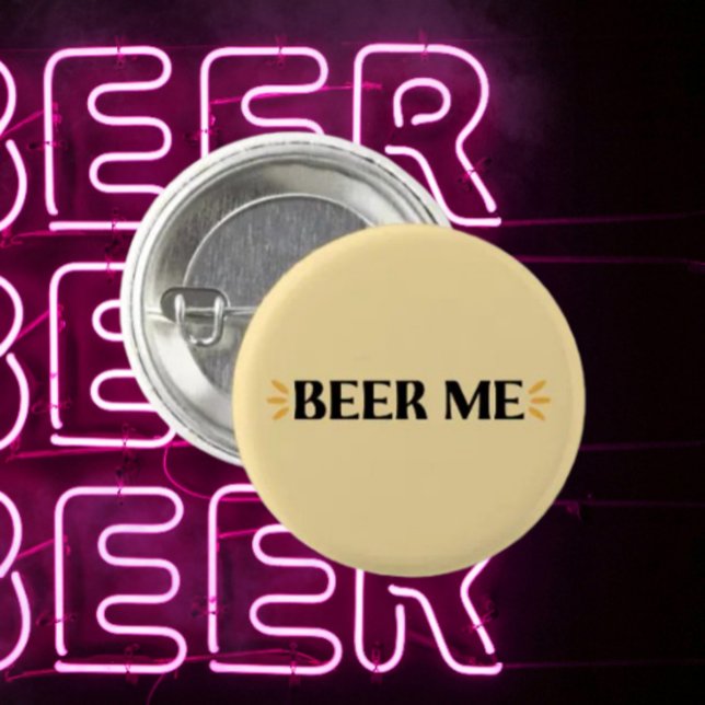 Beer Me | botón de tipografía divertida (Subido por el creador)