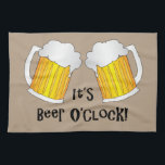 Beer O'Clock Funny Birthday Party BBQ Toalla<br><div class="desc">Gracioso teatowel impreso con un humorístico diseño de Beer O'Clock, perfecto para amantes de la cerveza y fiestas por igual. Si no puede ver el producto o diseño que está buscando, póngase en contacto con nosotros utilizando el botón de "contacto" debajo de cualquier descripción del producto para discutir sus necesidades....</div>