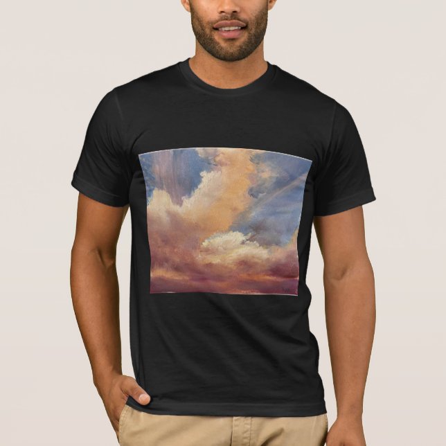 Bella + camiseta con nubes dramáticas (Anverso)