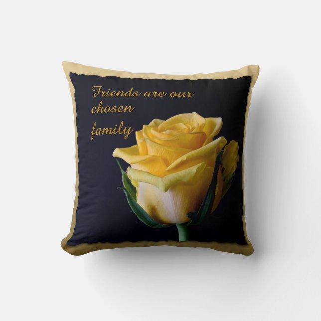 Bella Rosa Amarilla sobre Almohada Negra y Dorada (Anverso)