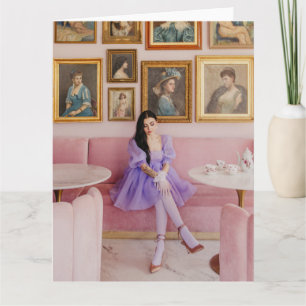 bellas mujeres con cuadros doblados tarjetas de sa