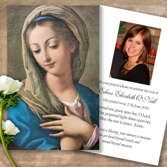 Bellas tarjetas de simpatía Mary Prayer para la pé (Forever in our hearts, celebration of life, in loving memory of, prayer cards for bereavement)