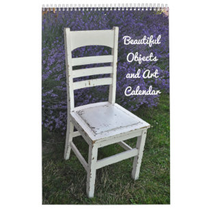 Bellos objetos y calendario de arte
