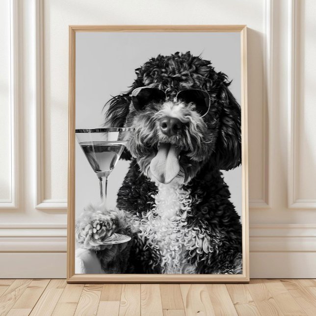 Bernedoodle sosteniendo arte de pared de cóctel, n (Subido por el creador)