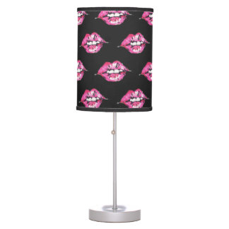 Besa los labios - rosa y negro