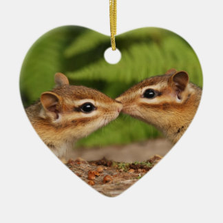 Besando Chipmunks ornamento de "nuestro primer