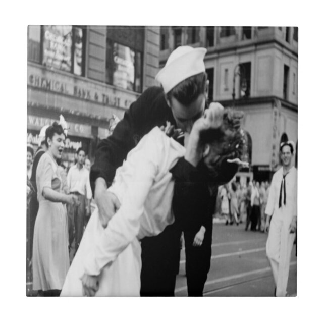 Besar la teja del beso de Couple.Hug (Frente)