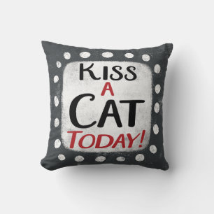 Besar un gato hoy Cojín decorativo