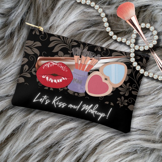 Besar y maquetar la bolsa de accesorios (Subido por el creador)