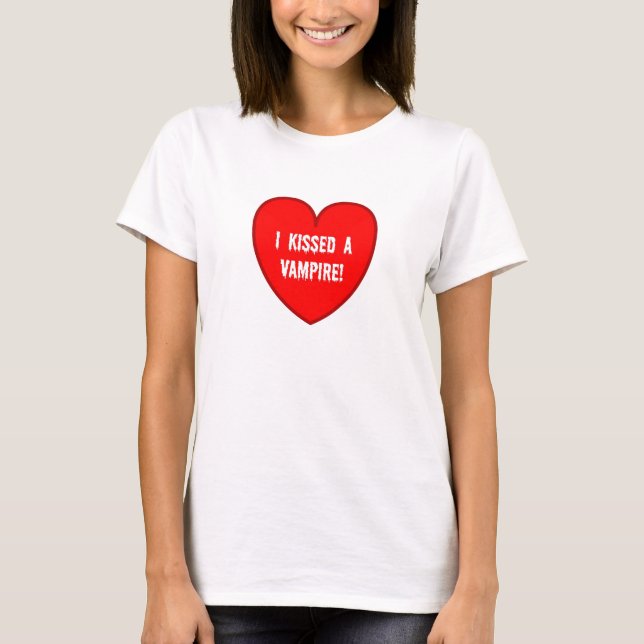 Besé una camiseta del vampiro (Anverso)