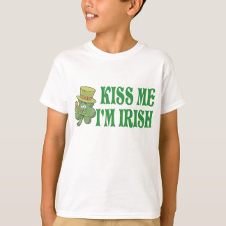 Béseme que soy camiseta irlandesa