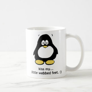 "Bésese taza del pingüino de los pequeños pies