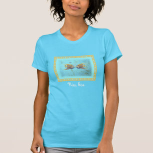 Beso de angelfish, camiseta turquesa de una mujer 