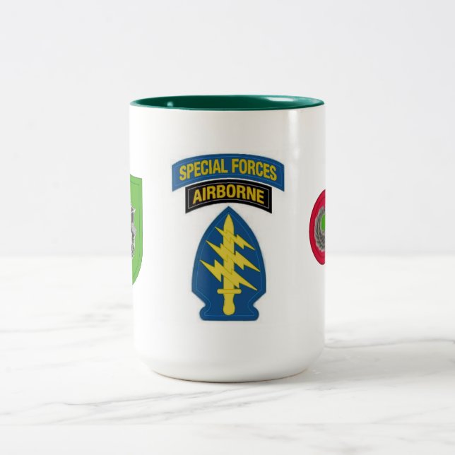 Bicolor 10mo TAZA del GRUPO de las FUERZAS ESPECIALES (Centro)