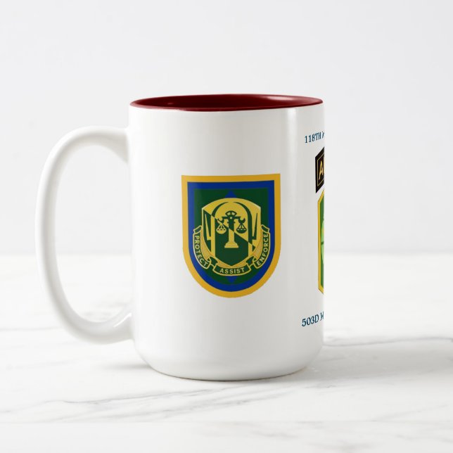 Bicolor 118TH TAZA de la COMPAÑÍA de la POLICÍA MILITAR (Izquierda)