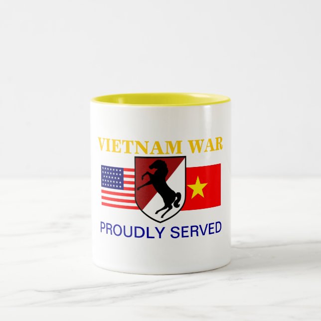 Bicolor 11mo TAZA de VIETNAM del REGIMIENTO de CABALLERÍA (Centro)