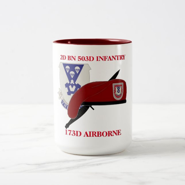 Bicolor 2do TAZA AEROTRANSPORTADA de la INFANTERÍA del (Centro)