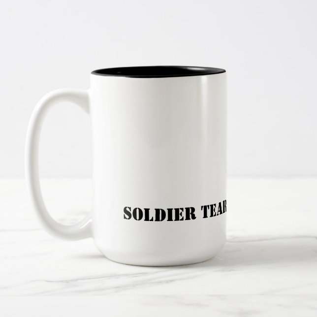 Bicolor El SOLDADO RASGA la taza de café (Izquierda)