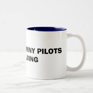 Bicolor El Whiny pilota la taza
