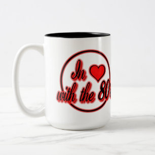 Bicolor Enamorado de la taza del logo retro rojo de los añ