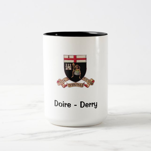 Bicolor Escudo de armas de Derry - taza de café (Centro)