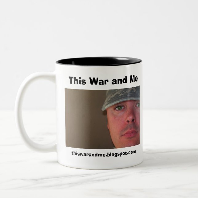 Bicolor Esta guerra y yo taza (Izquierda)