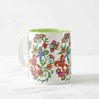Bicolor Flores y taza de la mariposa de Leslie Clair Bures