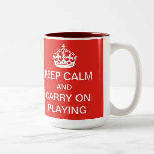 Bicolor Guarde la calma y continúe el jugar de la taza