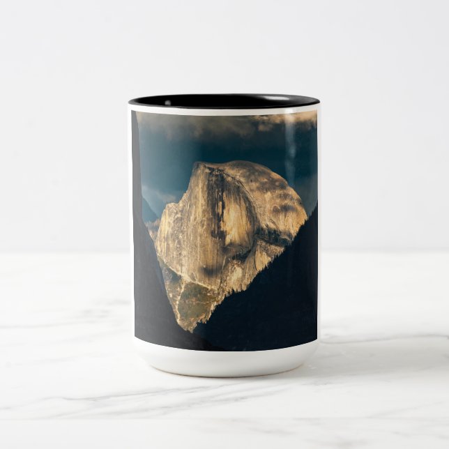 Bicolor Half Dome - Taza - Parque Nacional Yosemite  (Centro)