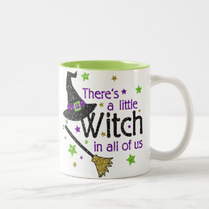 Bicolor Hay una pequeña bruja en todos nosotros taza de