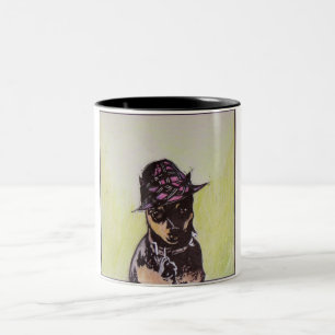 Bicolor Jazzie Frannie la taza del Pinscher miniatura