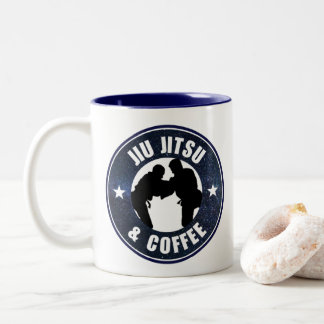 Bicolor Jiu Jitsu y taza de café