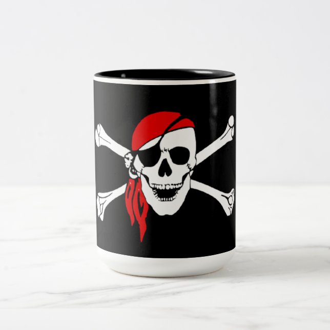 Bicolor La cruz deshuesa la taza del pirata (Centro)