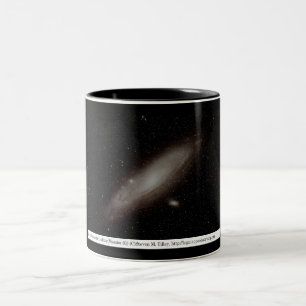 Bicolor La taza de la galaxia del Andromeda (M31)