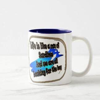 Bicolor La vida es como una poder de sardinas… Taza