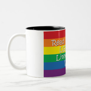 Bicolor Leer con la taza del Orgullo