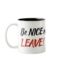 Sea Niza o deje la taza dos entonó serio divertido