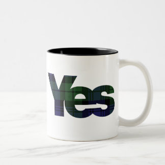 Bicolor Sí taza escocesa de la independencia 2014 de